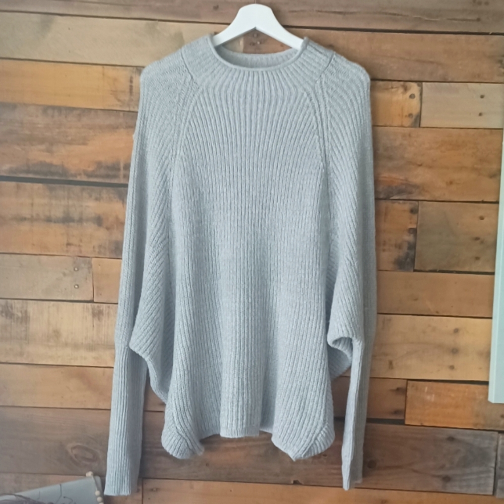 Kaari Blue sweater: